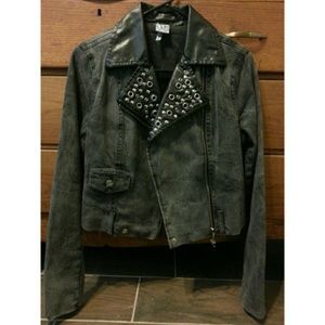 ☇LAST CHANCE☇Cropped grey moto jacket with studs