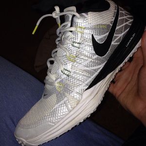 Like Oregon lunarlon trainers💯
