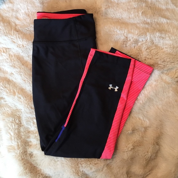 NEW Under Armour Crops