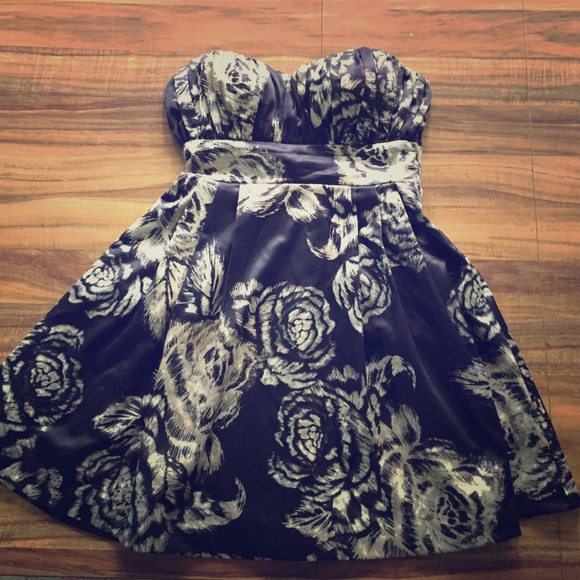 Flowered cocktail dress