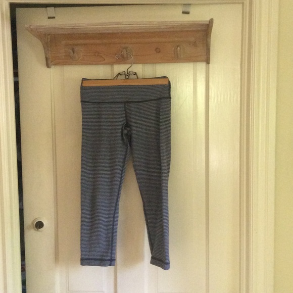 Lululemmon yoga pants