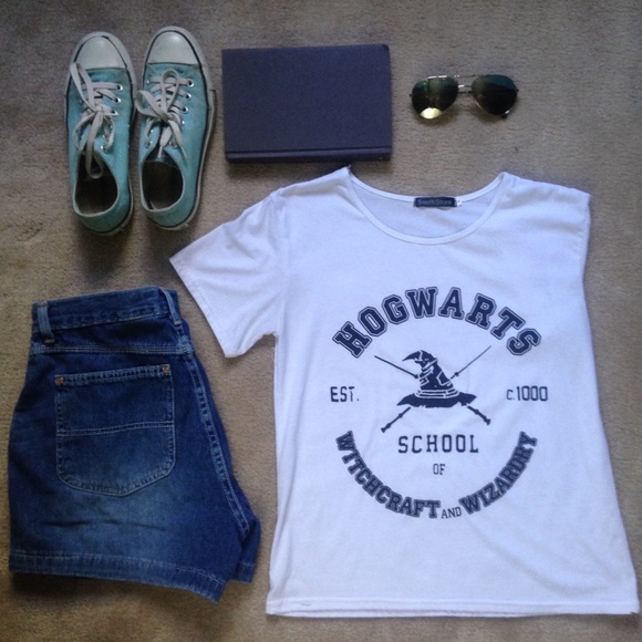 🚨SOLD🚨 Hogwarts T-Shirt