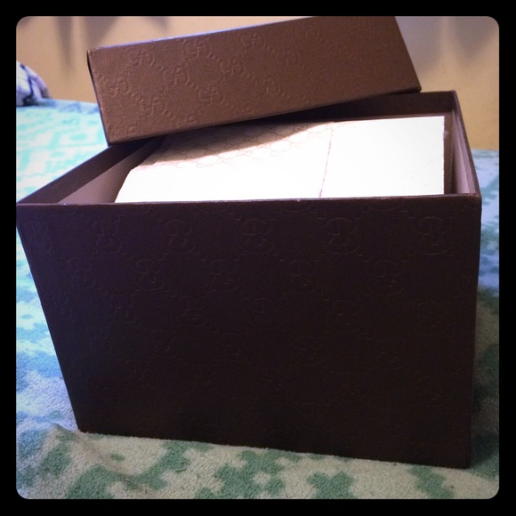 Gucci box
