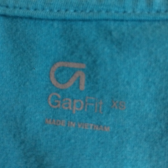 Gapfit workout shirt - Picture 2 of 2