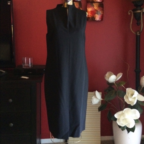Sleeveless Ann Taylor Loft black shift dress