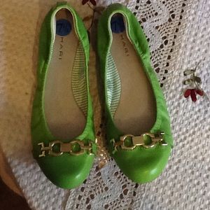 TAHARI Leather Flat Shoes