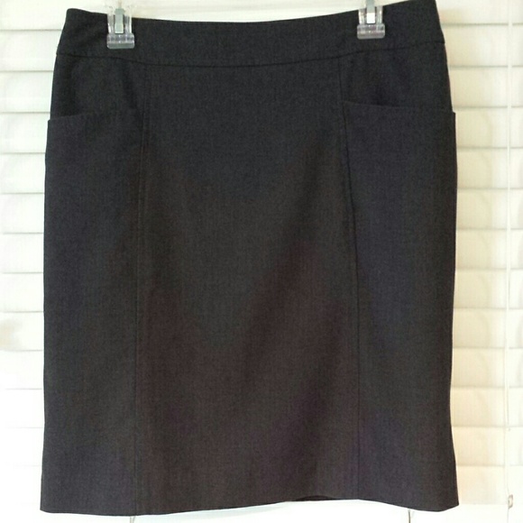 Ann Taylor Loft - Gray Skirt with Pockets