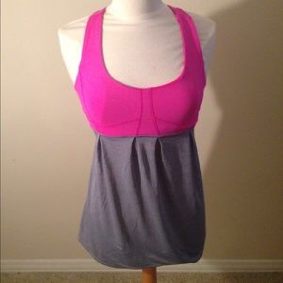 Lulu Lemon tummy flattering yoga top in Gray/Pink