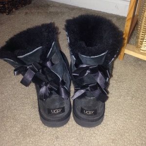 Black uggs
