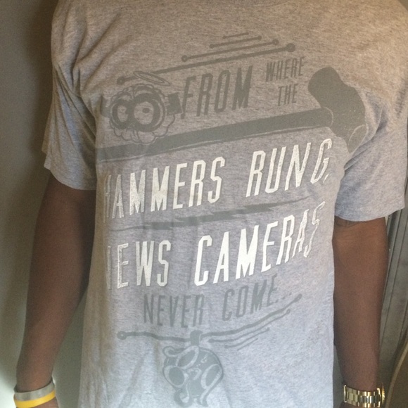 Men's Graphic T-shirt - Picture 2 of 2