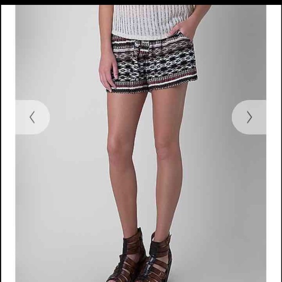 Daytrip southwestern shorts - Picture 2 of 2