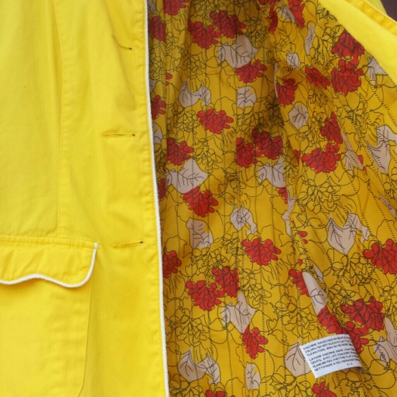 Yellow Spring Coat - Picture 2 of 3