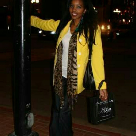 Yellow Spring Coat - Picture 3 of 3