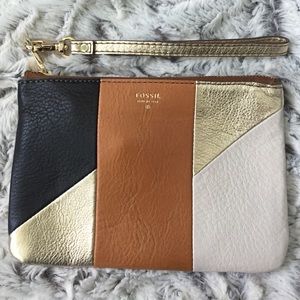 NWOT Fossil wristlet