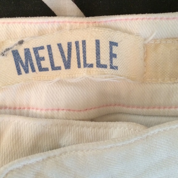 Shorts - Picture 2 of 3