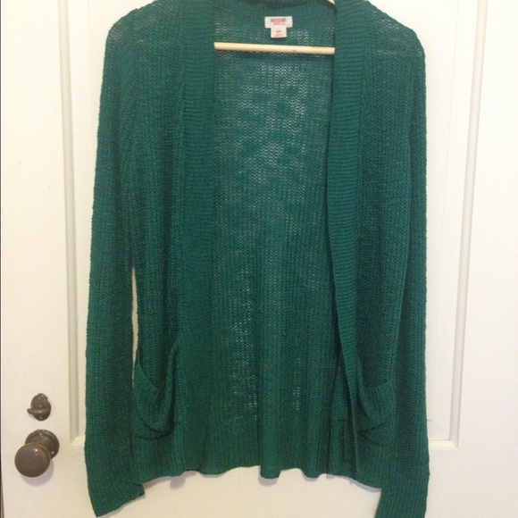 Brand new green sweater/cardigan