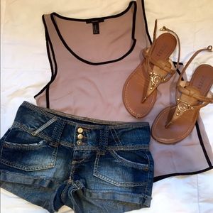 Highwasited denim shorts