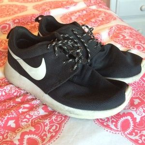 Nike Roshes
