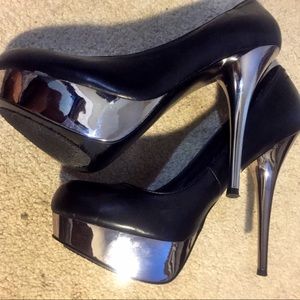 Additional pics.  Please see original listing