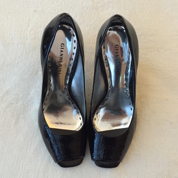 {Gianni Bini} Patent Leather Peep Toe Heels - Picture 2 of 3
