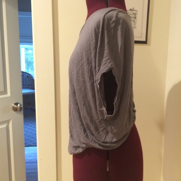 Grey purple flowey top - Picture 2 of 3