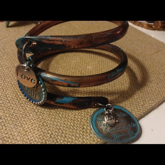 Handmade artisan bangle - Picture 2 of 2