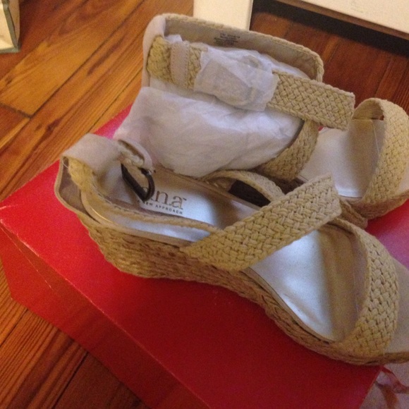 Cream wedges - Picture 3 of 4