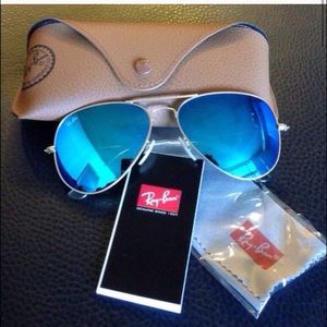 Ray ban blue mirror aviators
