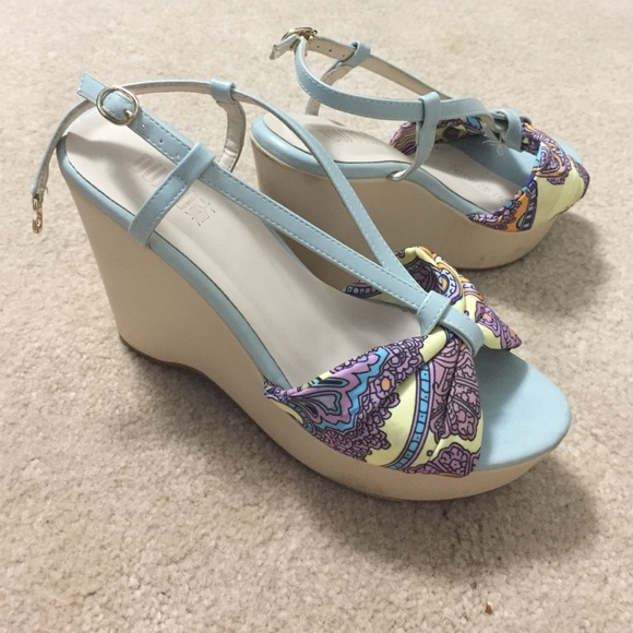 high heels - Picture 2 of 3