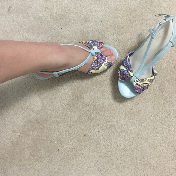 high heels - Picture 3 of 3