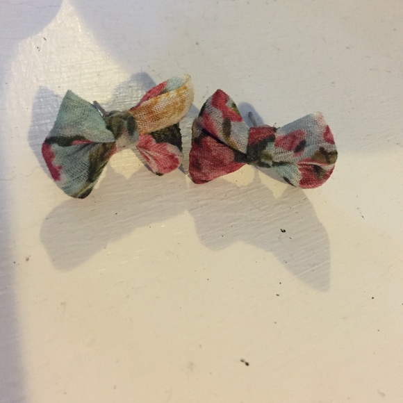 flower bow earrings