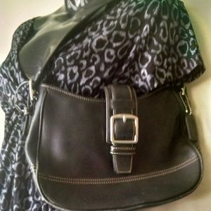 COACH SM/MED BLACK LEATHER
