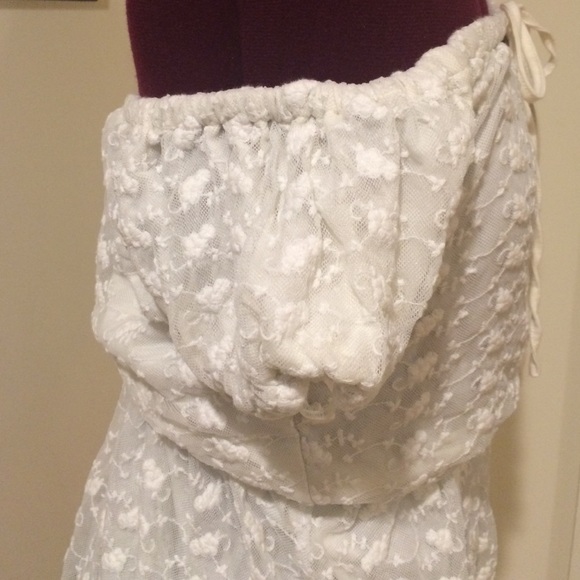 Flat topped bohemian white lace dress - Picture 3 of 4