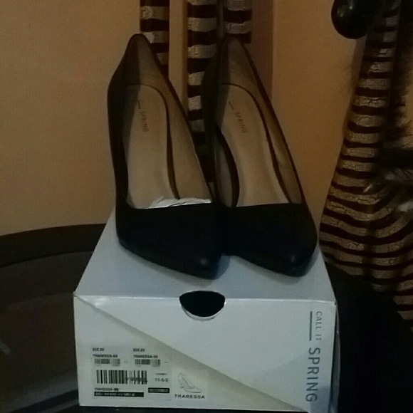 Shoes - Picture 2 of 4