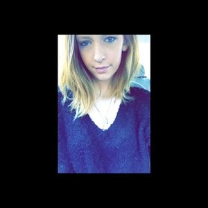 Meet your seller💕