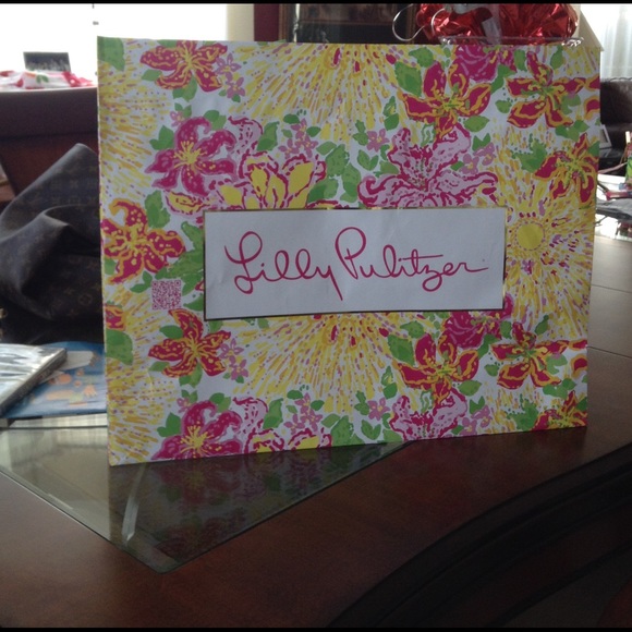 Large Lilly Pulitzer shopping bag