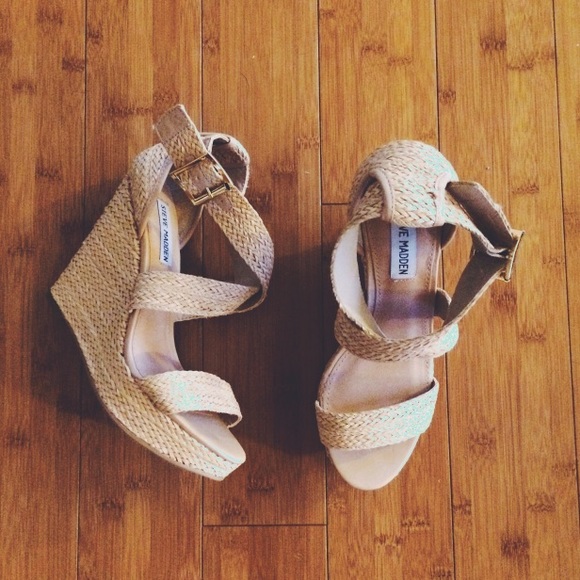 Steve Madden Shoes - Steve Madden Haywire Wedges