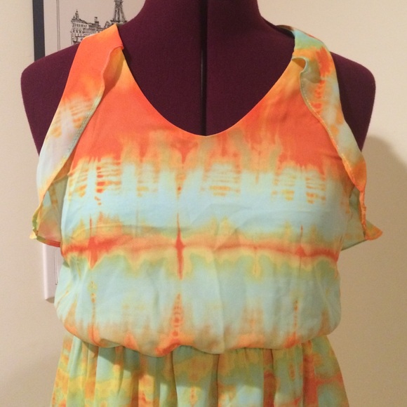 Beachy backless flowey high low dress - Picture 2 of 4