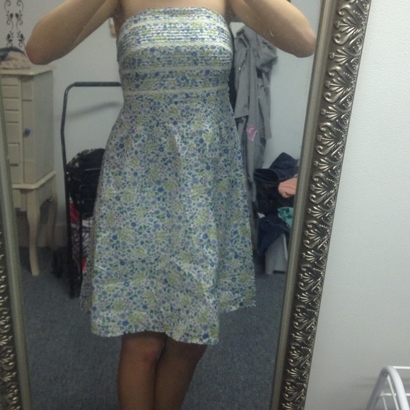 Strapless dress