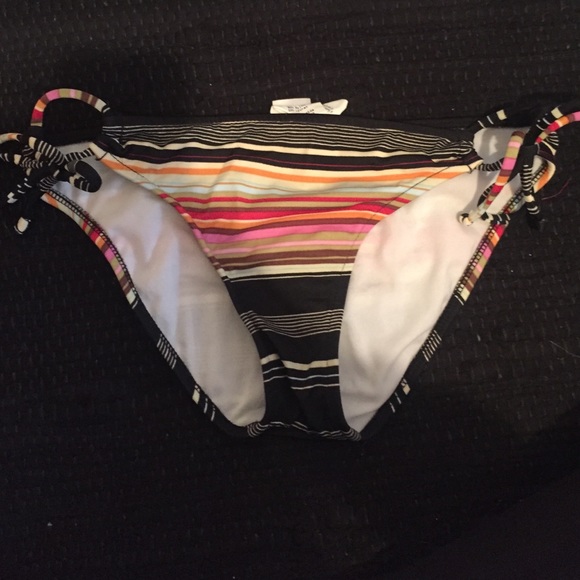 Bathing suit bottoms - Picture 1 of 3