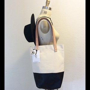 Urban Outfitters Fleabags Custom Brand Tote NWT