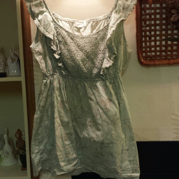 Light green top
