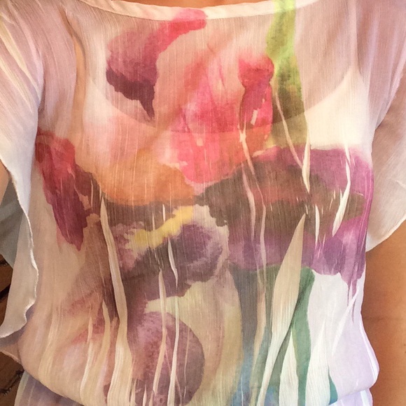 Flowy flower shirt🌸🌺🌼