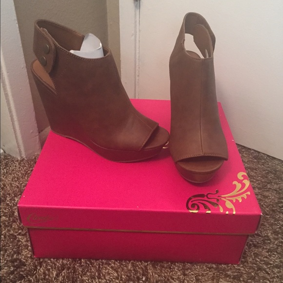 Candie's Shoes - Cognac Wedges