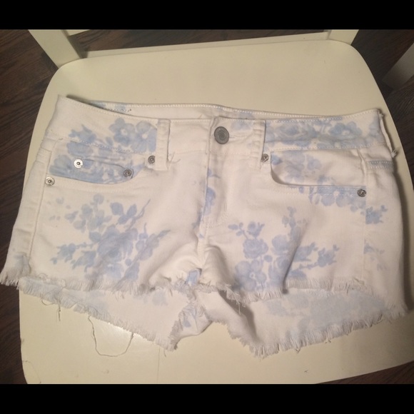 Floral White American Eagle Jean Shorts