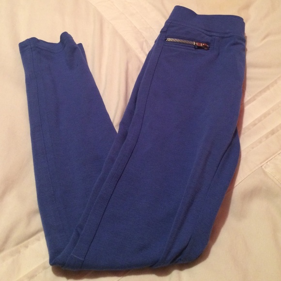 Xs blue leggings