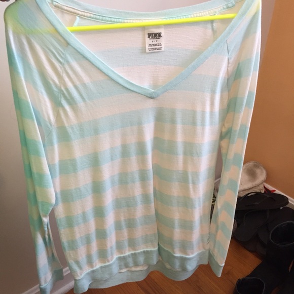 ***sold in bundle***VS Pink long sleeve tee