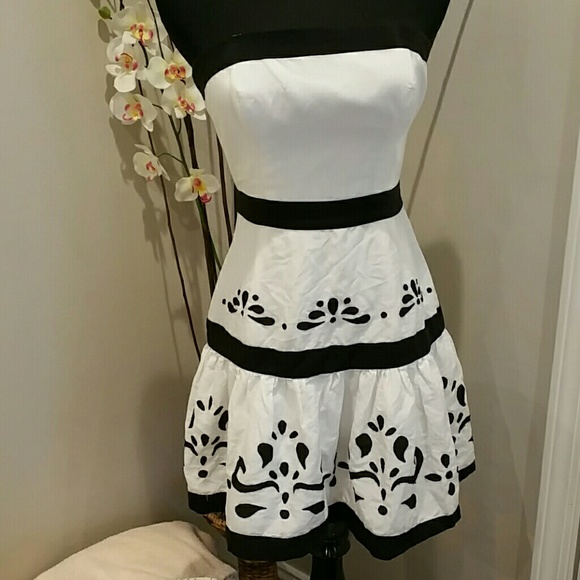 Forever 21 white and black tube dress - Picture 2 of 4