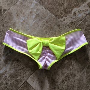 Bow bikini bottom