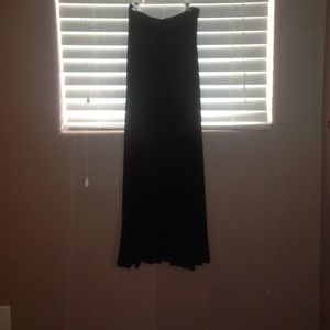 Tillys plain black maxi skirt